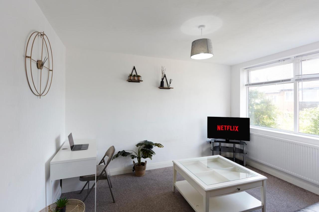 Spacious Home Close To City Centre Location Leeds  Buitenkant foto